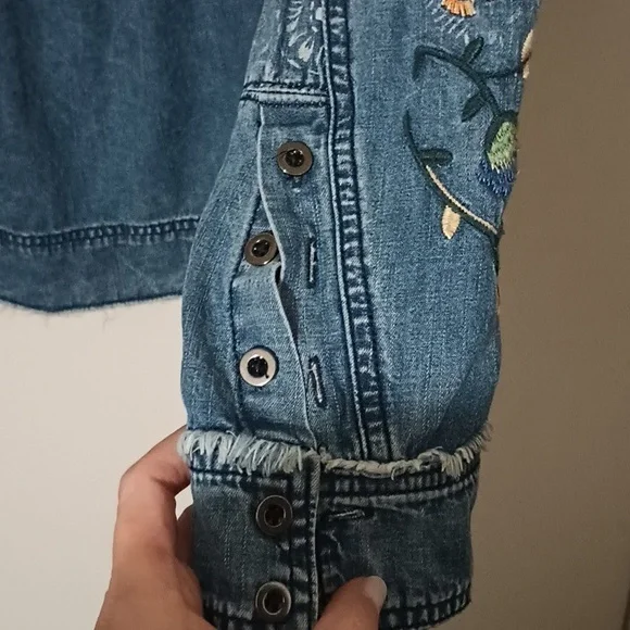 Free People We The Free Marrakesh Embroidered Denim Top Medium - Picture 8 of 12